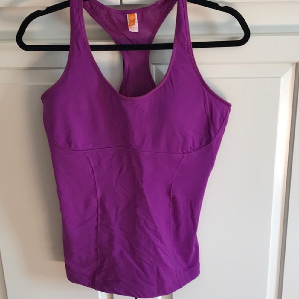 Lucy workout top